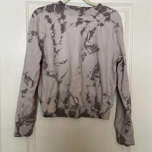 GUC size M Lululemon crop sweater